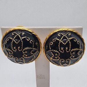 Vintage Foree Black & Gold Clip-On Earrings